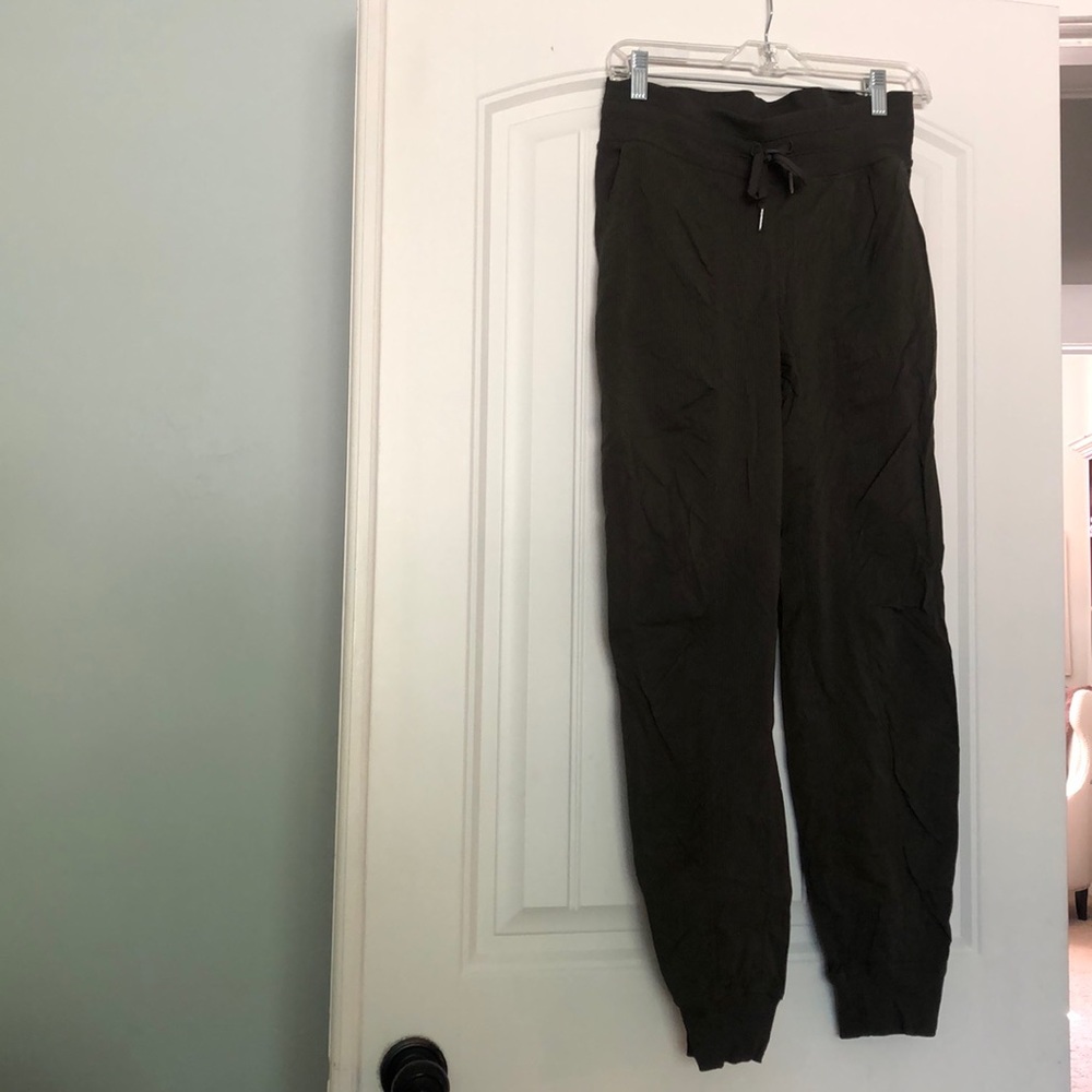 Lulu Lemon Dance Studio Jogger